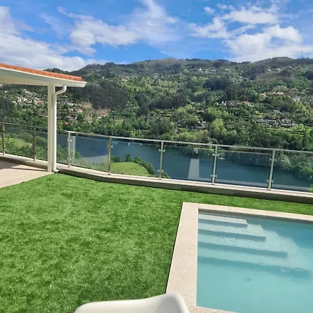 Casa Do Alto * 特拉什杜博鲁